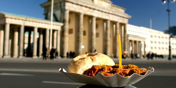 Stadtrundfahrt Berlin mit Currywurst